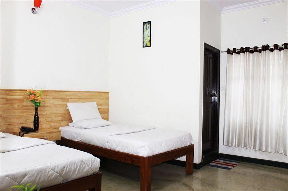 Oyo 1900 Hotel Olive Residency Mysore Exterior foto